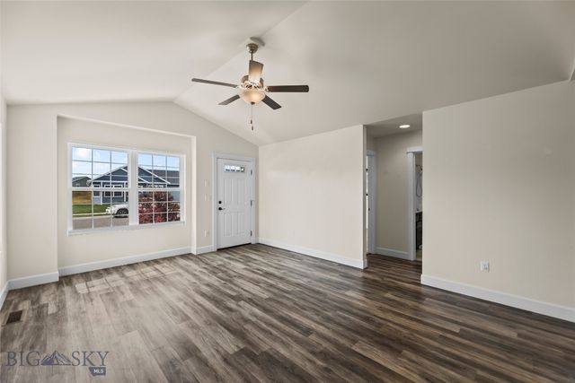 1009 Falcon Ridge Boulevard, Belgrade, MT 59714