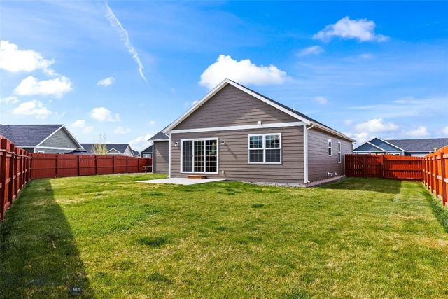 1009 Falcon Ridge Boulevard, Belgrade, MT 59714