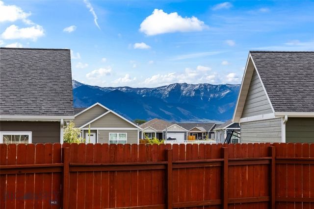 1009 Falcon Ridge Boulevard, Belgrade, MT 59714