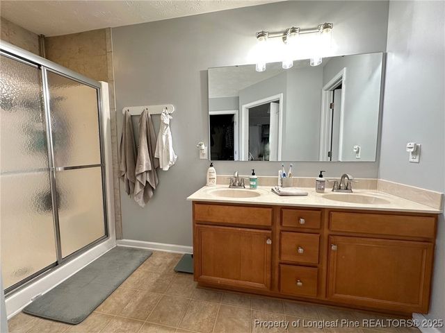 2240 Sir Michael Drive, Hope Mills, NC 28348