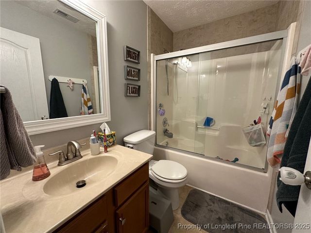 2240 Sir Michael Drive, Hope Mills, NC 28348