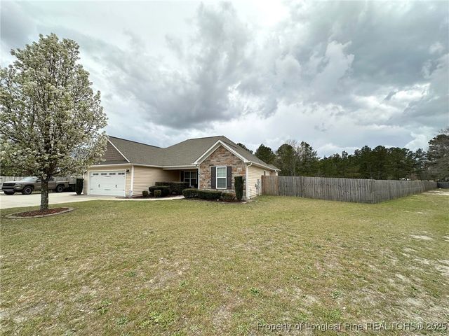 2240 Sir Michael Drive, Hope Mills, NC 28348