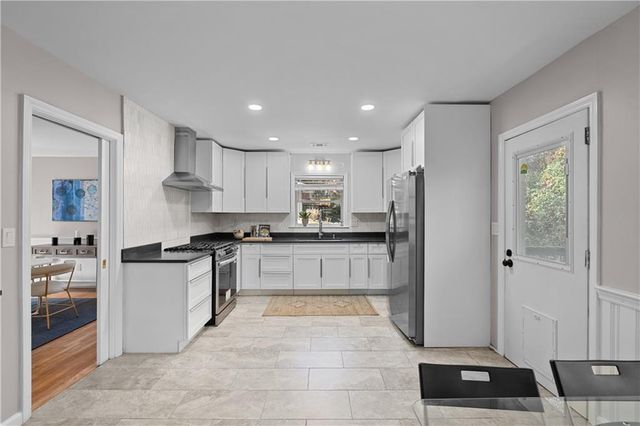 2150 Azalea Circle, Decatur, GA 30033