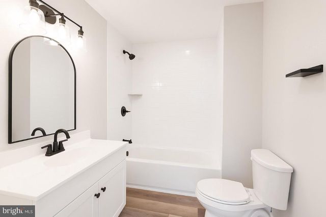 687 FAIRVIEW AVE, Hammonton, NJ 08037