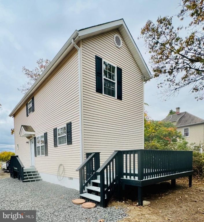 687 FAIRVIEW AVE, Hammonton, NJ 08037