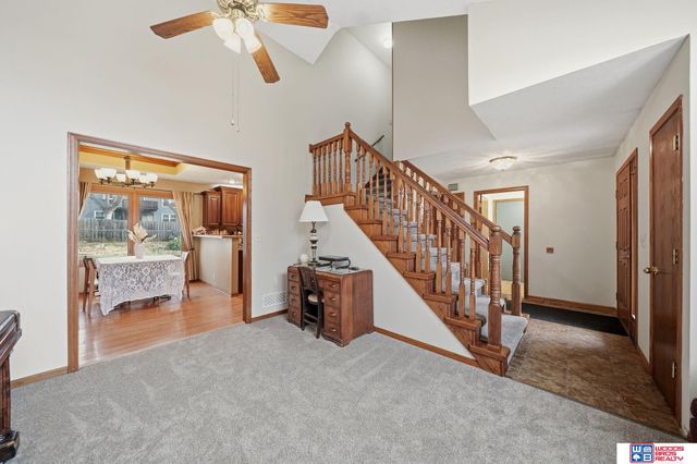 6742 Crooked Creek Drive, Lincoln, NE 68516