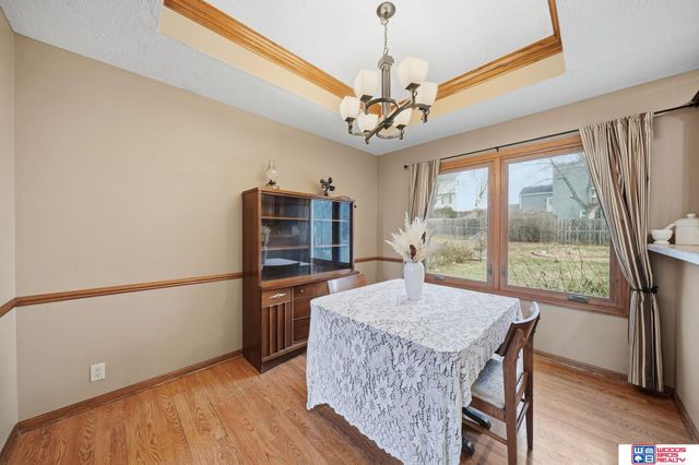 6742 Crooked Creek Drive, Lincoln, NE 68516