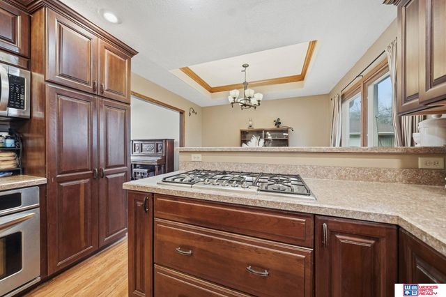 6742 Crooked Creek Drive, Lincoln, NE 68516