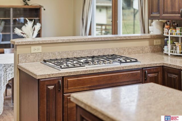 6742 Crooked Creek Drive, Lincoln, NE 68516