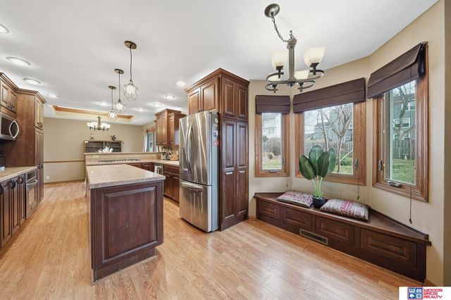 6742 Crooked Creek Drive, Lincoln, NE 68516