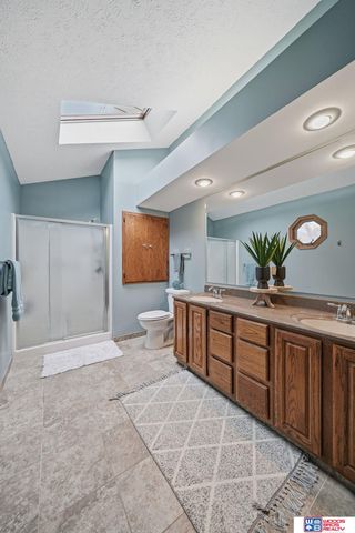 6742 Crooked Creek Drive, Lincoln, NE 68516