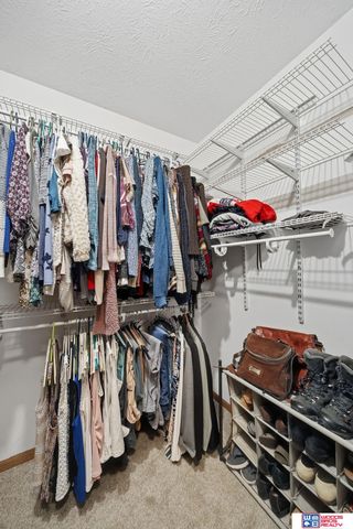 6742 Crooked Creek Drive, Lincoln, NE 68516