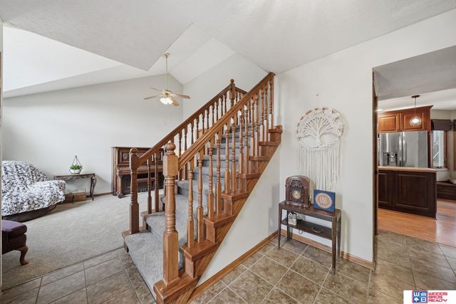 6742 Crooked Creek Drive, Lincoln, NE 68516