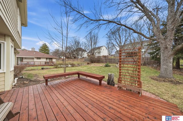 6742 Crooked Creek Drive, Lincoln, NE 68516