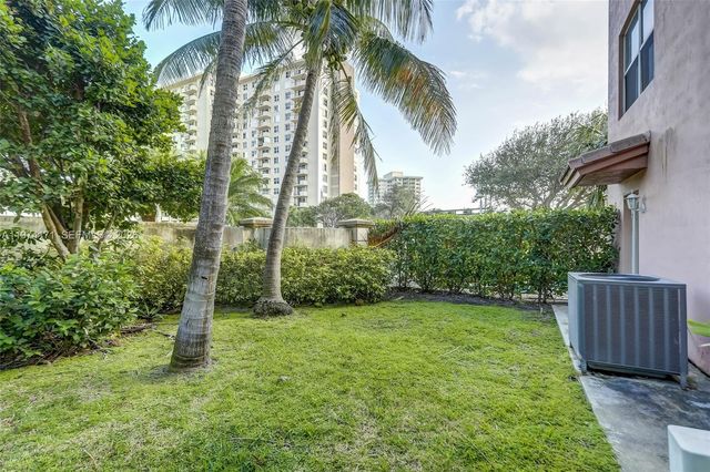 2039 Oceanwalk Ter 401, Lauderdale By The Sea, FL 33062