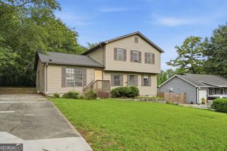 1135 Kristen Cove, Atlanta, GA 30349