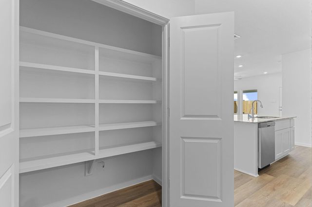 9118 Sunset Marina, Iowa Colony, TX 77583