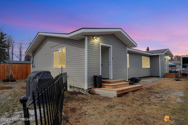 400 Fischer Avenue, Anchorage, AK 99518
