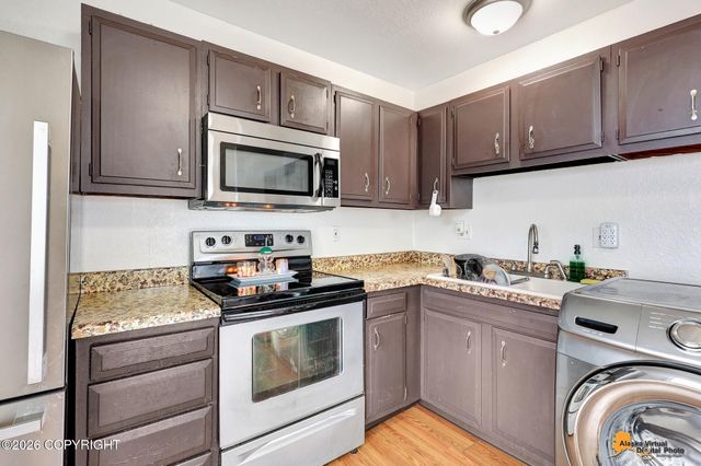 400 Fischer Avenue, Anchorage, AK 99518
