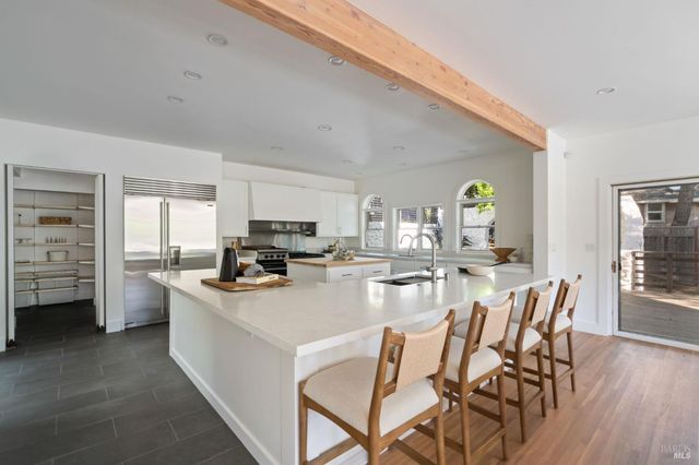 17 Madrone Ave, Woodacre, CA 94973