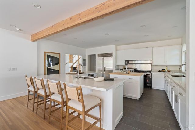 17 Madrone Ave, Woodacre, CA 94973