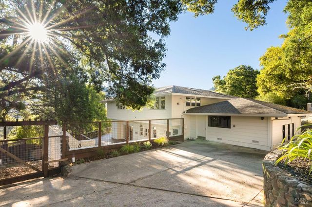 17 Madrone Ave, Woodacre, CA 94973