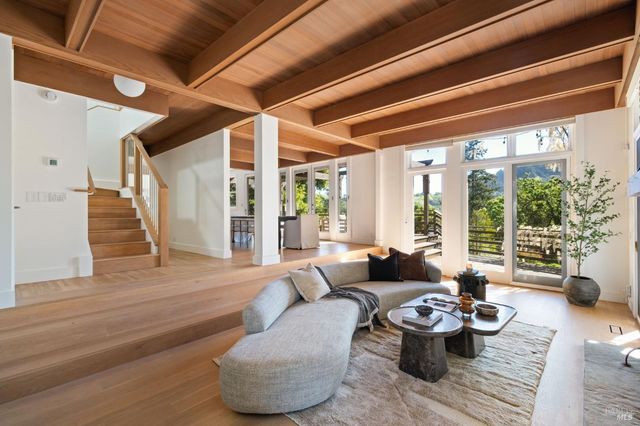 17 Madrone Ave, Woodacre, CA 94973