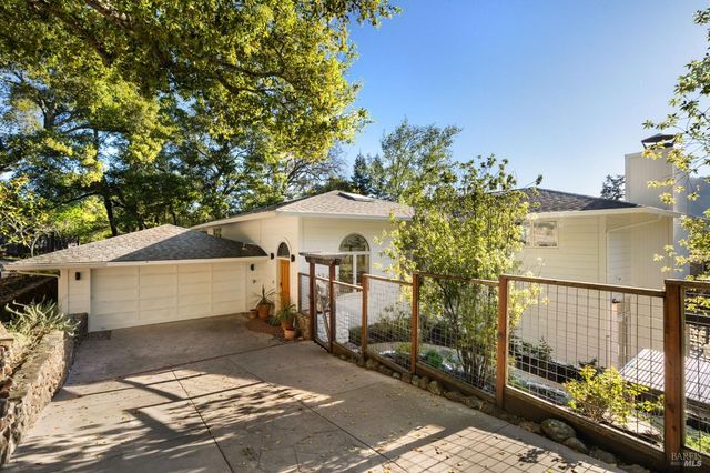 17 Madrone Ave, Woodacre, CA 94973