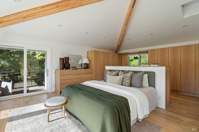 17 Madrone Ave, Woodacre, CA 94973