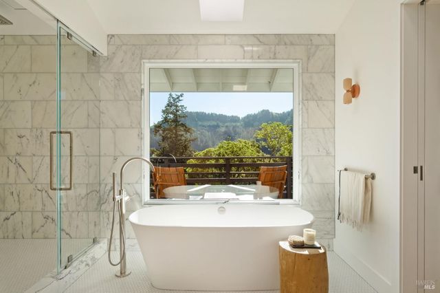 17 Madrone Ave, Woodacre, CA 94973