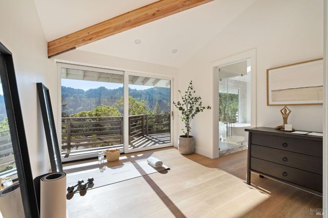 17 Madrone Ave, Woodacre, CA 94973