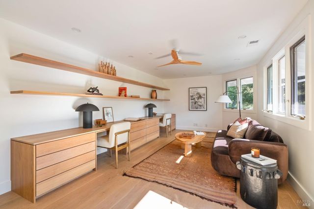 17 Madrone Ave, Woodacre, CA 94973