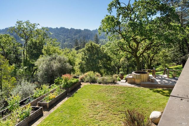 17 Madrone Ave, Woodacre, CA 94973