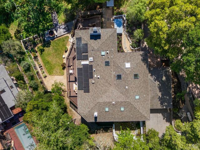 17 Madrone Ave, Woodacre, CA 94973