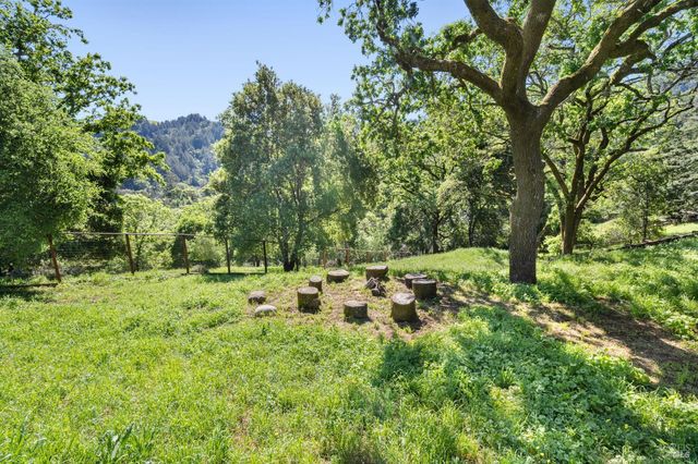 17 Madrone Ave, Woodacre, CA 94973