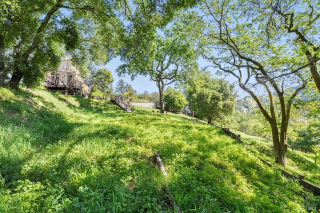 17 Madrone Ave, Woodacre, CA 94973