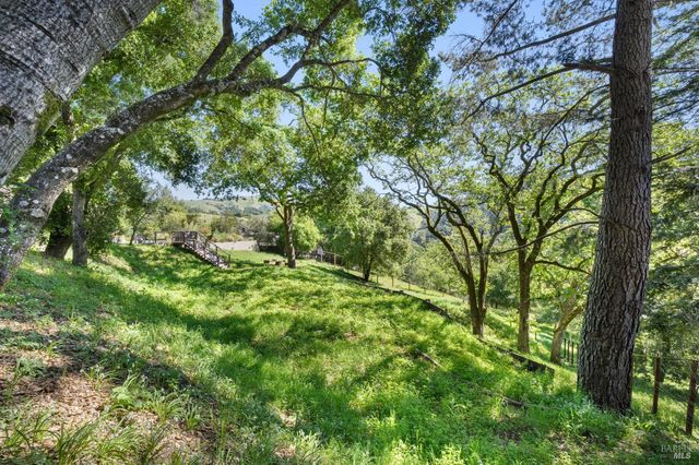 17 Madrone Ave, Woodacre, CA 94973