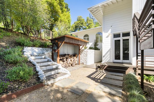 17 Madrone Ave, Woodacre, CA 94973