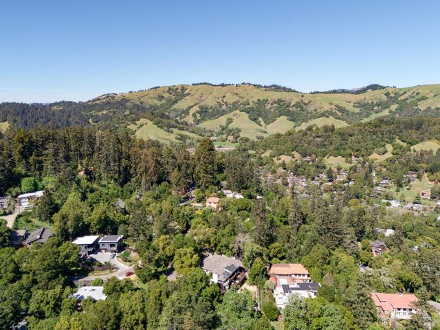 17 Madrone Ave, Woodacre, CA 94973