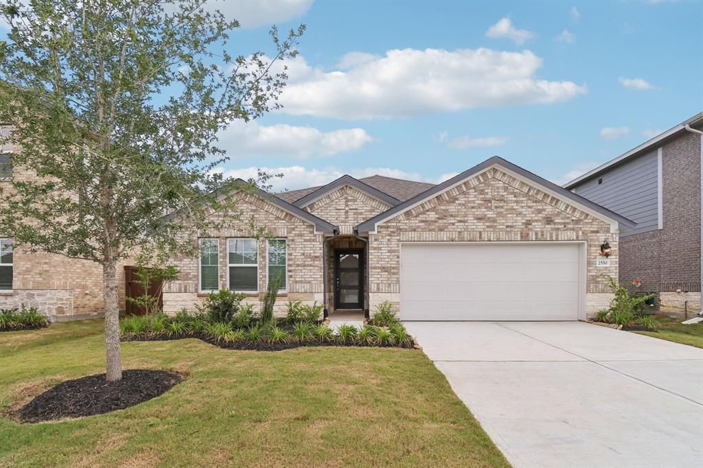 2550 Bay Winds Lane, Baytown, TX 77523