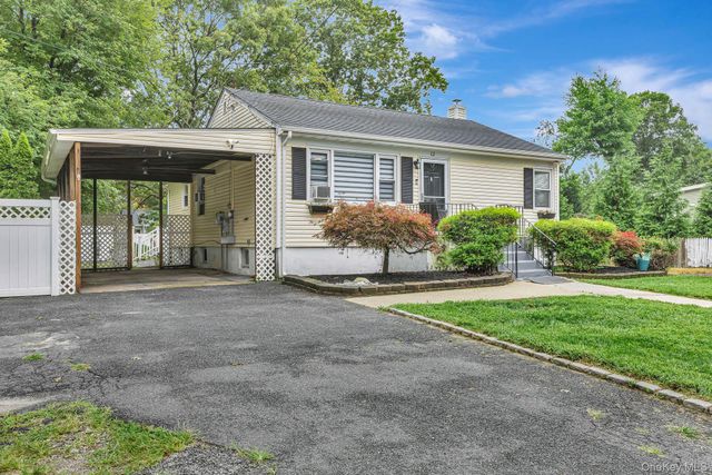 12 Dover Avenue, Mastic, NY 11950