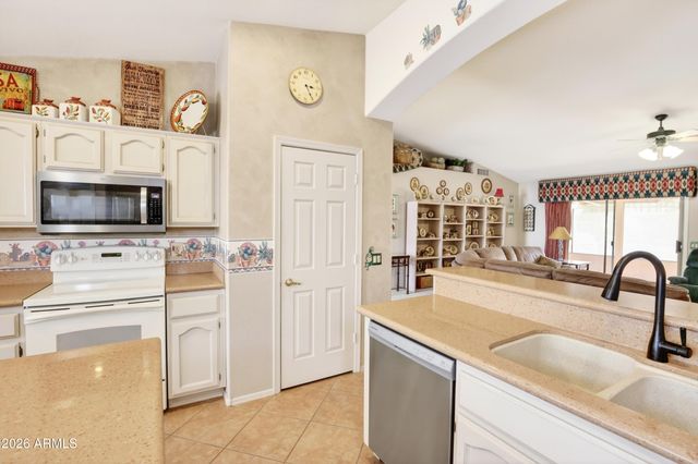 9043 E COOPERS HAWK Drive, Sun Lakes, AZ 85248