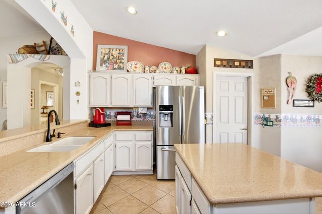 9043 E COOPERS HAWK Drive, Sun Lakes, AZ 85248