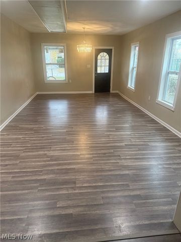 1604 Newman Avenue, Lakewood, OH 44107