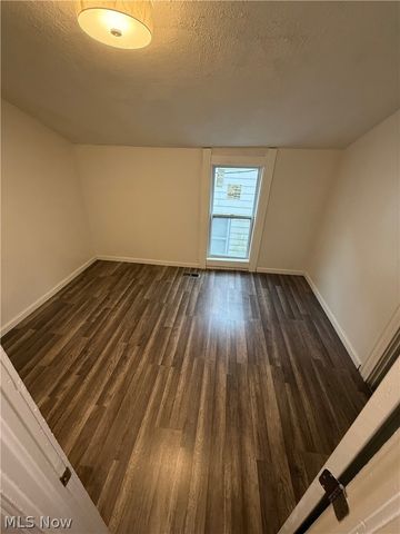 1604 Newman Avenue, Lakewood, OH 44107