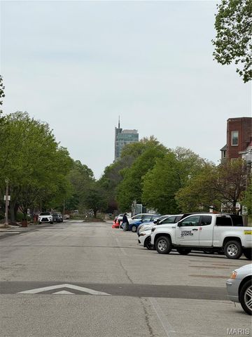 4157 Laclede Avenue, St Louis, MO 63108