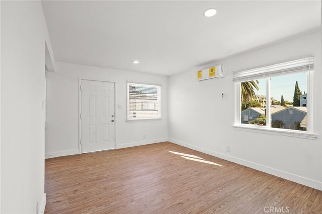 530 Almond Ave, Long Beach, CA 90802