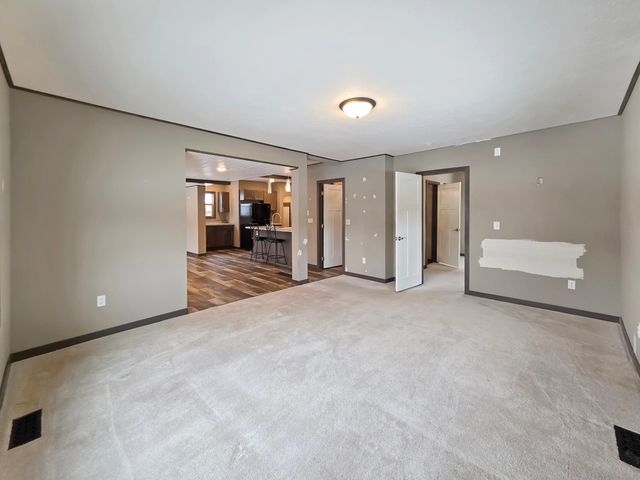 105 W Main Street W, Osakis, MN 56360