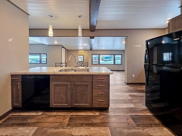 105 W Main Street W, Osakis, MN 56360