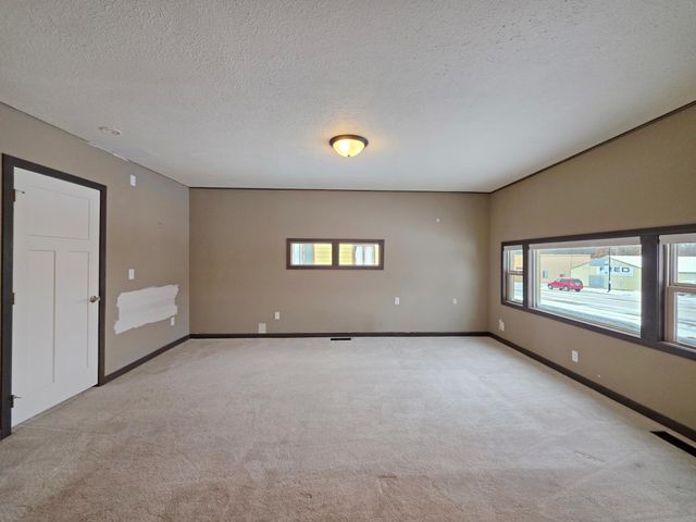 105 W Main Street W, Osakis, MN 56360